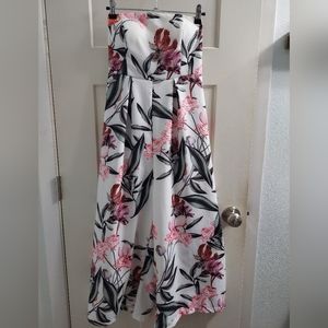 NWOT strapless wide leg romper-Barbie pink and white